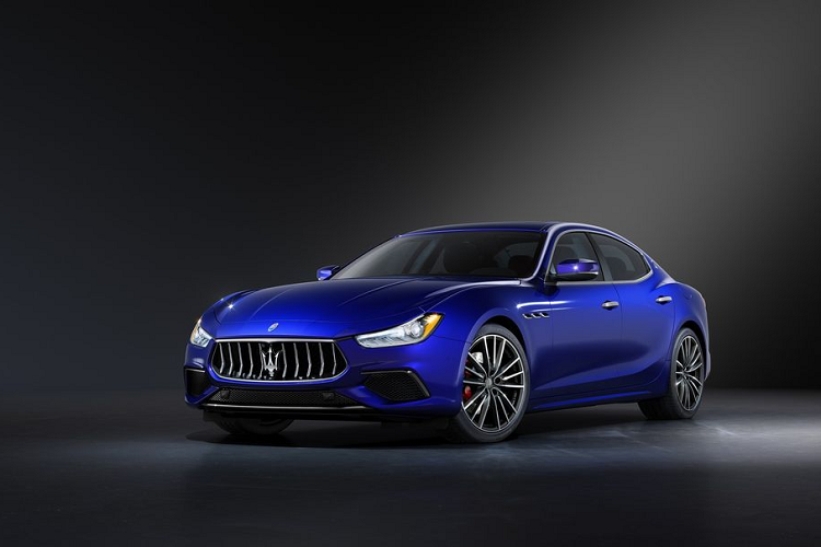 Maserati ra mat Edizione Ribelle va phu kien cho “xe khung”-Hinh-2