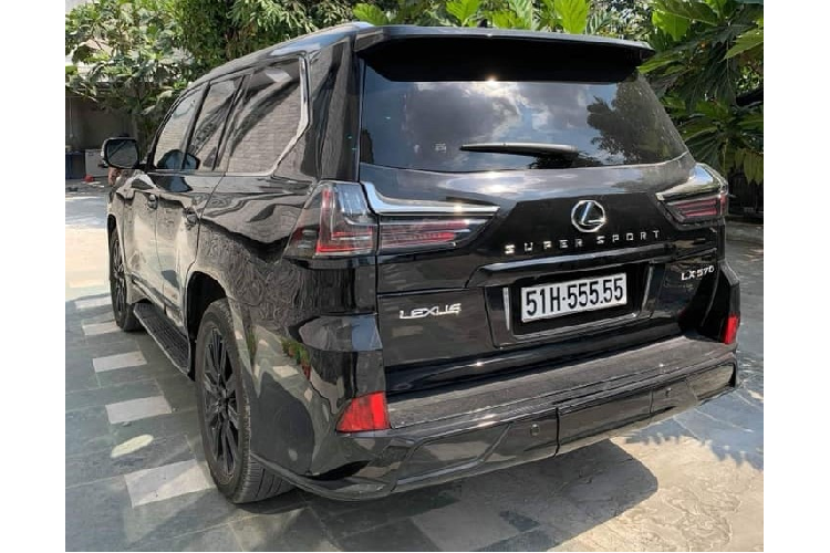 Can canh Lexus LX570 tien ty, bien “ngu quy 5