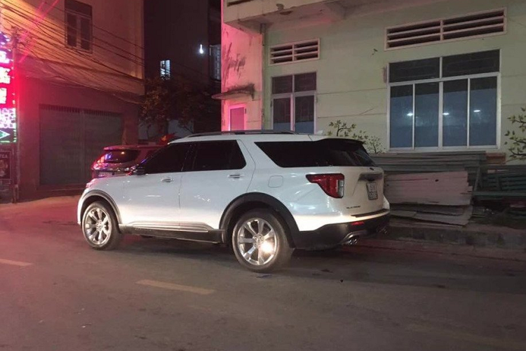 Ford Explorer 2020 dau tien ve Viet Nam toi 4 ty dong?-Hinh-2