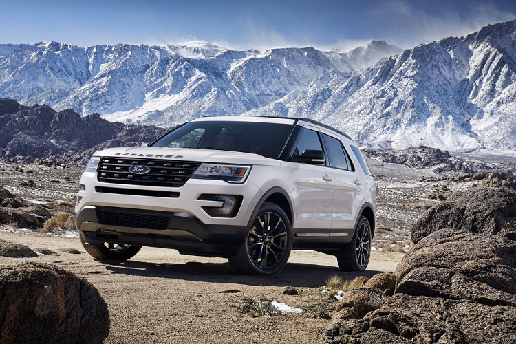 Ford Explorer 2021 choi lon voi goi ngoai that the thao XLT-Hinh-2