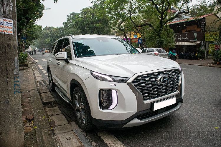 Xe Hyundai Palisade tien ty lan banh tren pho Ha Noi-Hinh-2