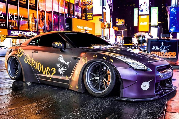 Nissan GT-R R35 Liberty Walk phong cach Joker tren pho My-Hinh-6