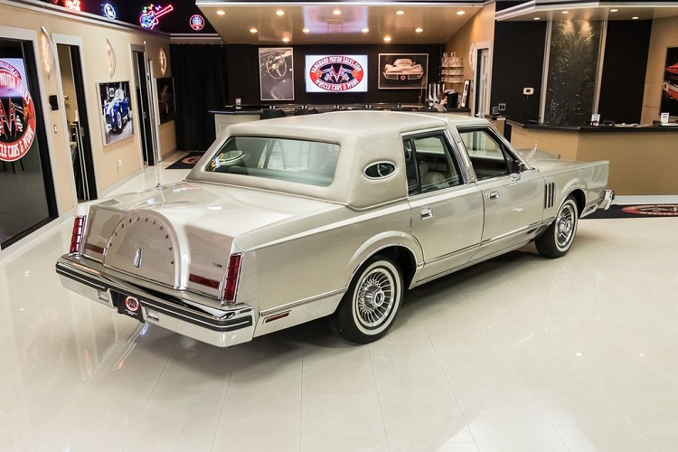 Lincoln Continental 1980 moi lan banh 2500 km ban 650 trieu dong-Hinh-8