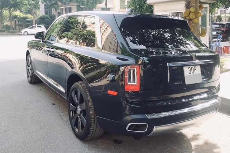 Xe sang Rolls-Royce Phantom VIII va Cullinan hon 100 ty o Ha Noi-Hinh-7