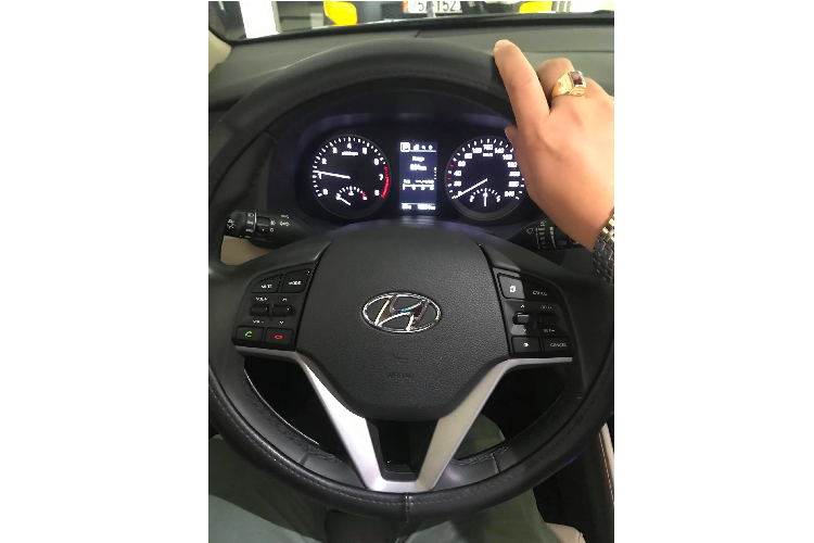 Can canh Hyundai Tucson mau doc hon 800 trieu tai Viet Nam-Hinh-6