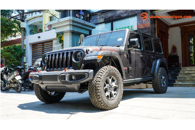 Cận cảnh Jeep Wrangler Unlimited Rubicon hơn 4 tỷ ở Sài Gòn