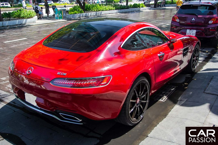 Mercedes-AMG GT-S hon 9 ty, 