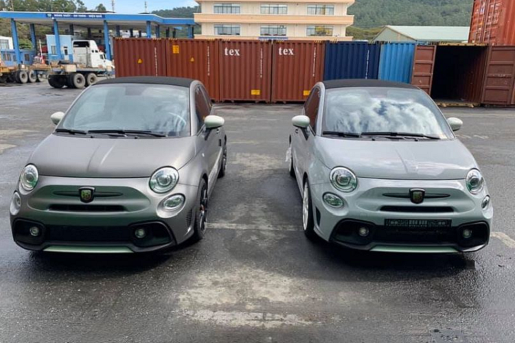 Choang voi “xe di cho” Abarth 595 hon 2,8 ty tai Viet Nam