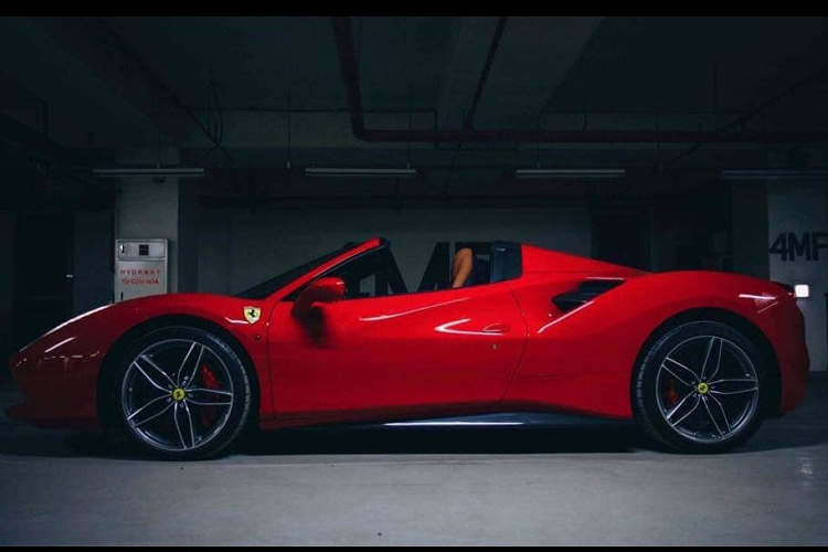 Sieu xe Ferrari 488 Spider chi hon 8 ty dong o Sai Gon-Hinh-5