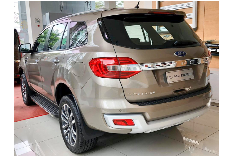 Tiep buoc Fortuner, Ford Everest giam toi 100 trieu tai Viet Nam-Hinh-7