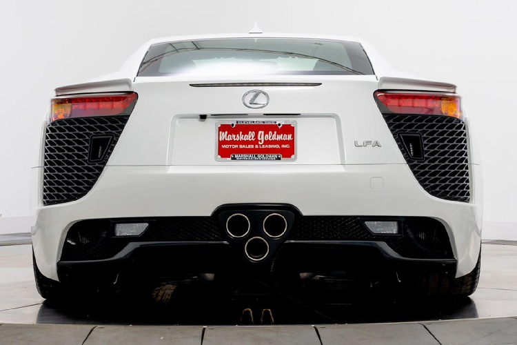 Lexus LFA cua Paris Hilton rao ban hon 495 nghin USD-Hinh-2