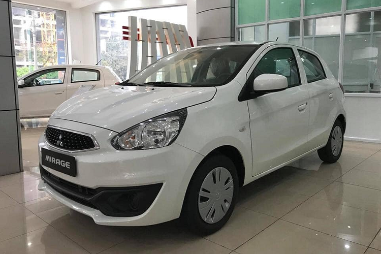 Mitsubishi Mirage AT dang re hon Toyota Wigo tai Viet Nam