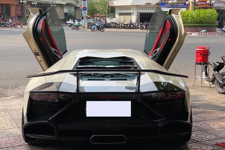“Cong tu” Bac Lieu thay ao sieu xe Lamborghini Aventador hon 20 ty-Hinh-4