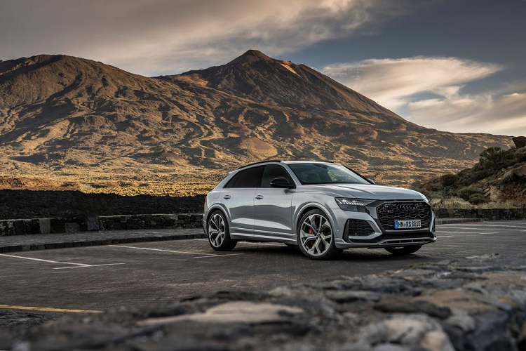 Audi RS Q8 2020 dong co 591 ma luc hon 2,6 ty dong