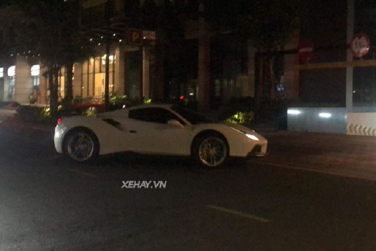 “Ruot duoi” sieu xe Ferrari 488 Spider hang hiem o Sai Gon-Hinh-5