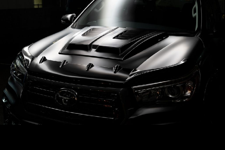 Toyota Hilux Black Bison 2020 co du suc “ham doa