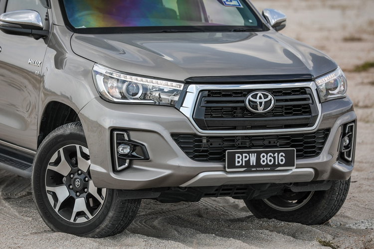 Toyota Hilux 2020 moi - thay doi dien mao, tinh chinh dong co-Hinh-2