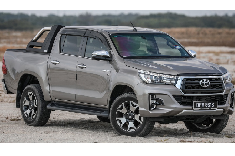 Toyota Hilux 2020 moi - thay doi dien mao, tinh chinh dong co
