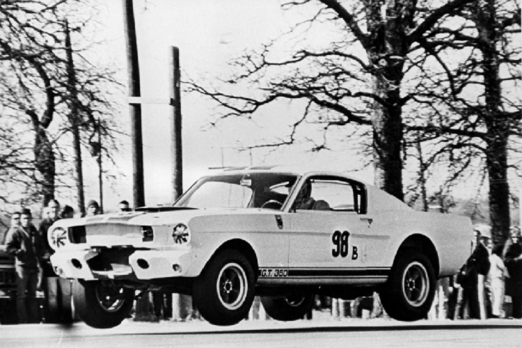 Ford Shelby GT350R 1965 se la chiec Mustang dat nhat lich su?-Hinh-8