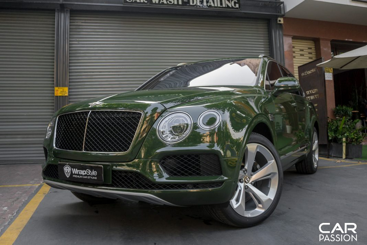 Dai gia Viet chi hang tram trieu dong doi mau Bentley Bentayga V8-Hinh-4