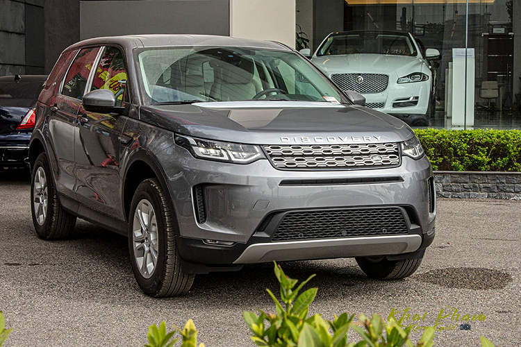 Can canh Land Rover Discovery Sport S tu 2,8 ty tai Viet Nam