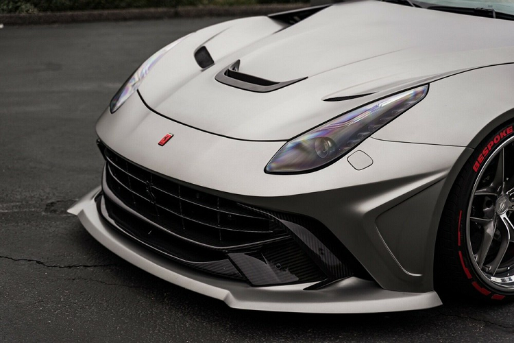 Sieu xe Ferrari F12 Berlinetta do chao ban 329.800 USD-Hinh-6