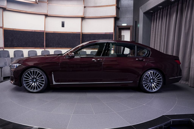 Sedan hang sang BMW 750Li 2020 so huu noi that “gay choang”-Hinh-7