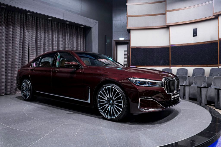 Sedan hang sang BMW 750Li 2020 so huu noi that “gay choang”