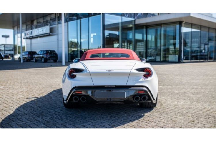 Sieu xe Aston Martin Vanquish Zagato Volante ban 