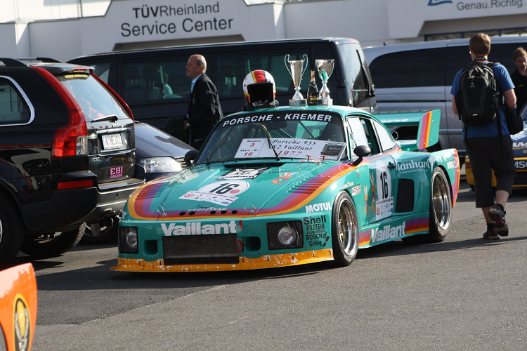 Porsche 911 GT2 RS Clubsport “Vaillant” khoac mau ao huyen thoai-Hinh-8