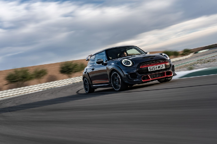 Mini John Cooper Works GP moi gan 3 ty dong tai Thai Lan