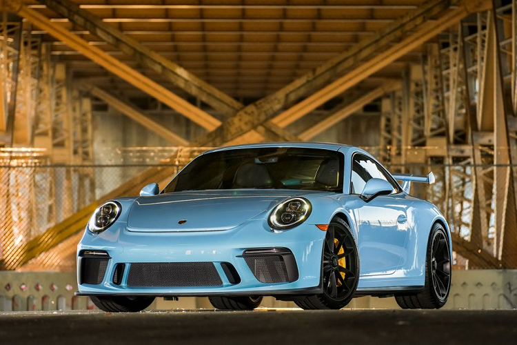 Porsche 911 GT3 “sieu luot” chay 2 nam co gi de...re?