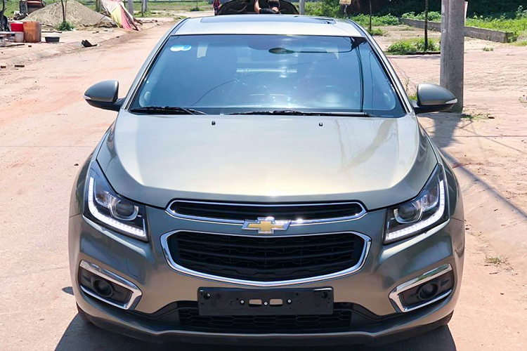 Chevrolet Cruze LTZ dung 3 nam chi hon 400 trieu tai Viet Nam-Hinh-2