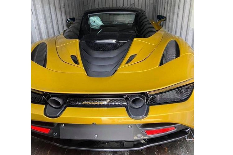 Thong quan sieu xe McLaren 720S Spider mau doc ve Viet Nam-Hinh-5