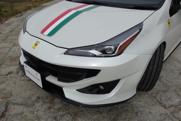“Ho bien” Toyota Prius thanh sieu xe Ferrari FF chi 41 trieu dong-Hinh-2