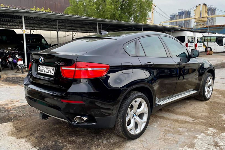 BMW X6 dung 12 nam, ban 700 trieu - 