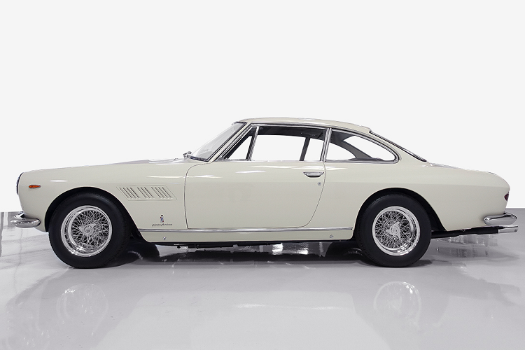 Ngam sieu xe Ferrari 330 GT 1962 cua 