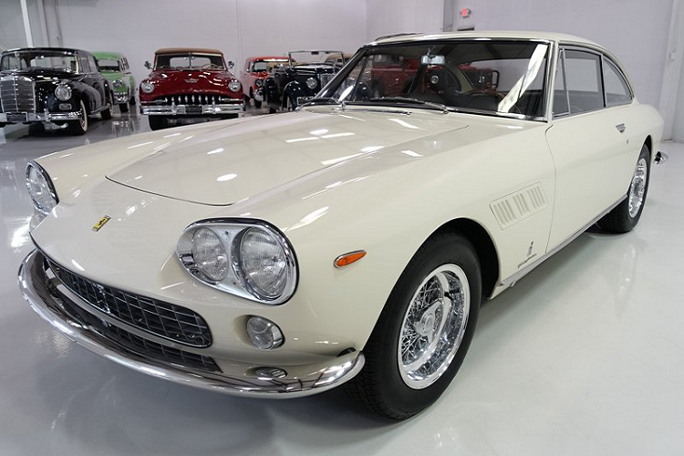 Ngam sieu xe Ferrari 330 GT 1962 cua 