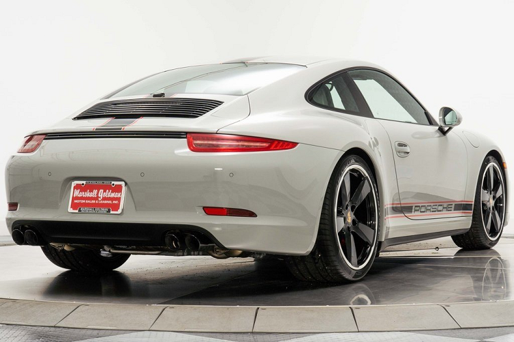 Porsche 911 Carrera GTS moi chay 66 km, chi hon 4 ty dong-Hinh-4