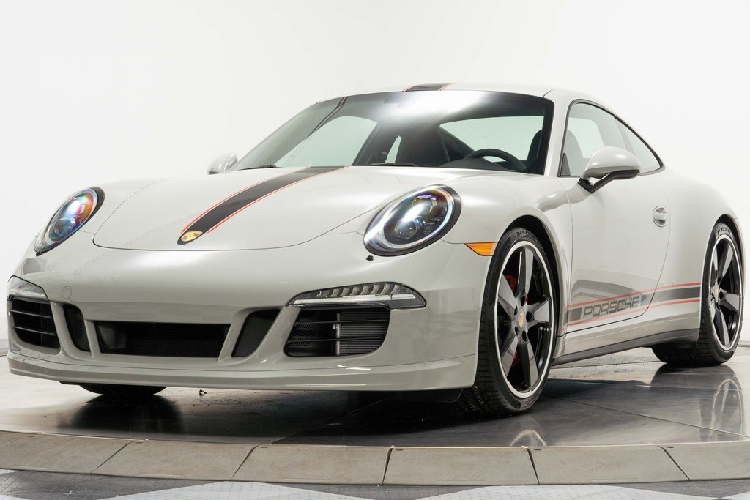 Porsche 911 Carrera GTS moi chay 66 km, chi hon 4 ty dong-Hinh-8