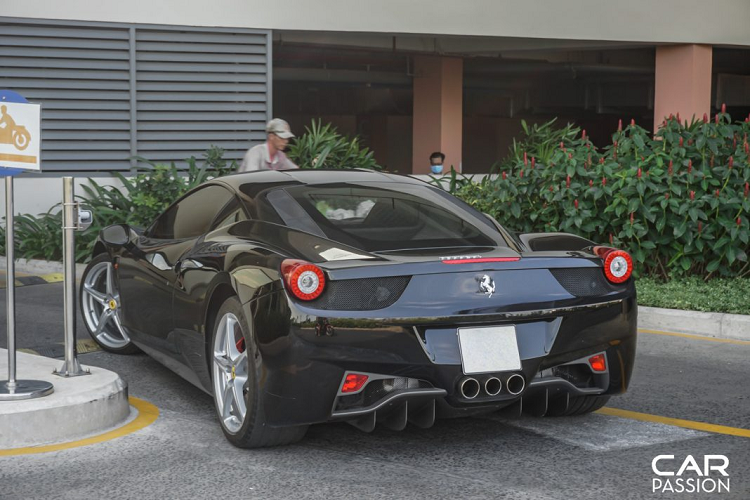 “Sieu ngua” Ferrari 458 Italia dau tien ve Viet Nam tai xuat-Hinh-2