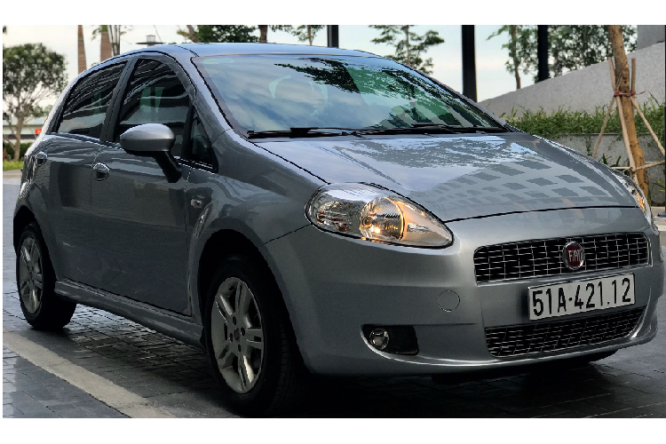 Cua la Fiat Grande Punto tai Sai Gon, re “giat minh” chi 360 trieu-Hinh-2