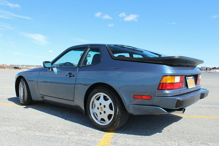 Porsche 944 S2 1990 