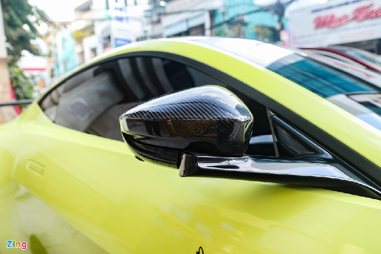 Aston Martin Vantage dau tien tai Viet Nam do mam hang doc-Hinh-7