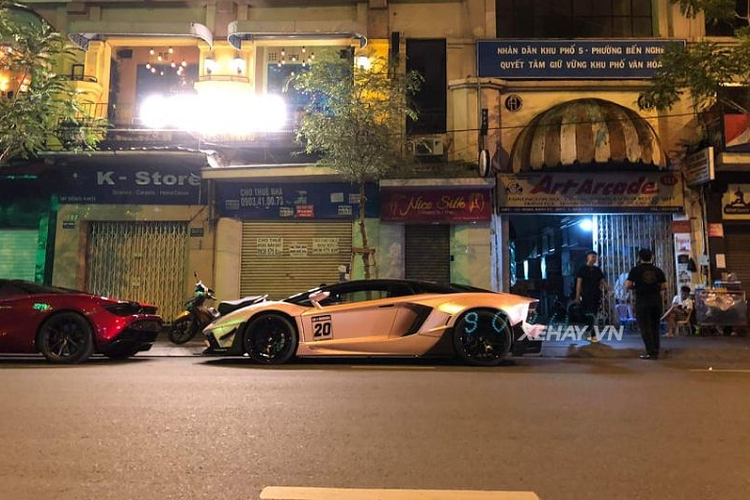 Ngam Lamborghini Aventador do Liberty Walk doc nhat Viet Nam-Hinh-4