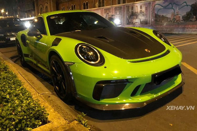 “Mat mat” voi Porsche 911 GT3 RS Lizard Green tren pho Sai Gon