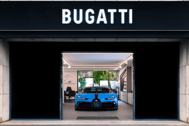 Sieu xe Bugatti Chiron Pur Sport se “luu dien” khap chau Au-Hinh-6