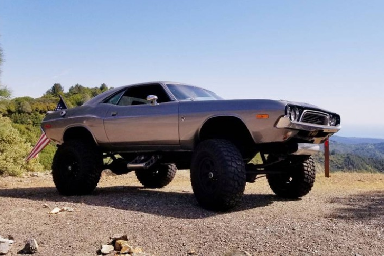 Dodge Challenger 4x4 1972 off-road “vo doi” chi 675 trieu dong