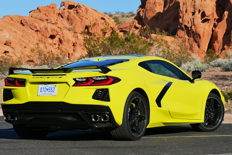 Chevrolet Corvette 2021 se co gia duoi 60.000 USD-Hinh-4