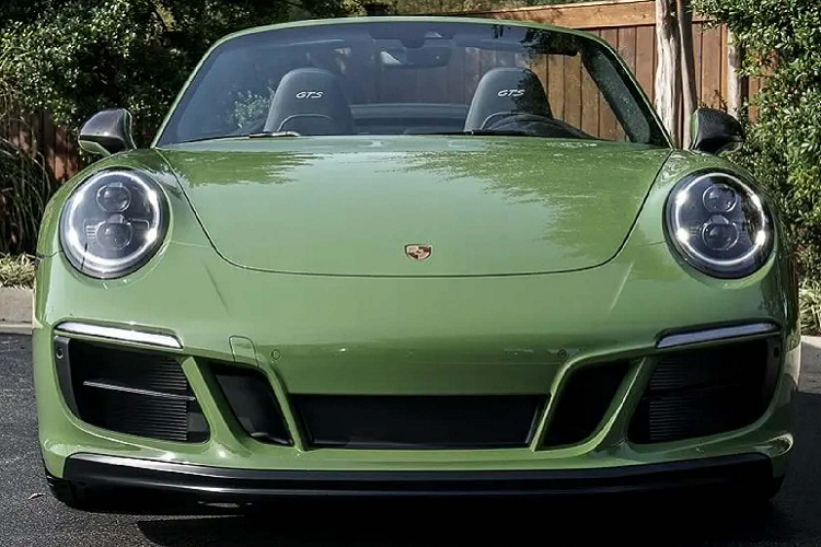 Sieu xe Porsche 911 Carrera GTS Cabriolet mau xanh Olive la mat-Hinh-8